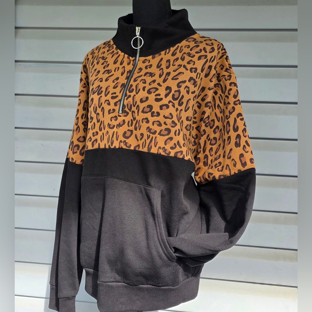 Rosio Animal Print Sweatshirt with Black Details
